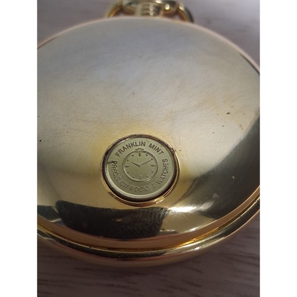 Franklin Mint National Fish & Wildlife Foundation Deer Buck Pocket Watch - Picture 6 of 8